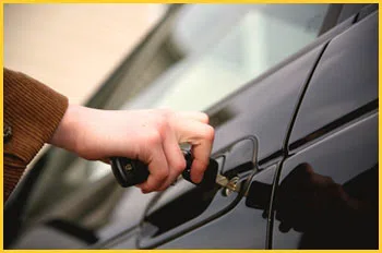 Exclusive Locksmith Service Holmes, PA 484-243-0048 - 18-car-unlock
